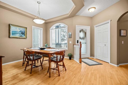 101 Chaparral Villas Se, Calgary, AB - Indoor Photo Showing Dining Room