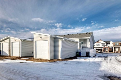 45 Ellington Crescent, Red Deer, AB - Outdoor