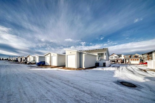 45 Ellington Crescent, Red Deer, AB - Outdoor