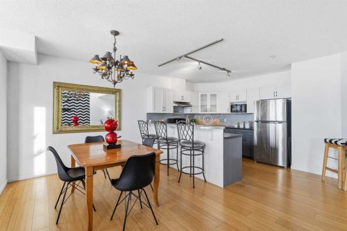 708-108 15 Avenue Se, Calgary, AB - Indoor Photo Showing Dining Room