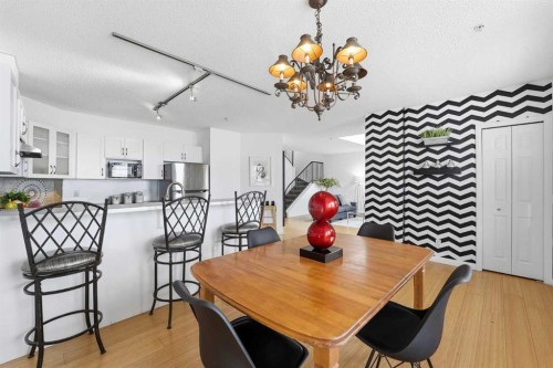 708-108 15 Avenue Se, Calgary, AB - Indoor Photo Showing Dining Room