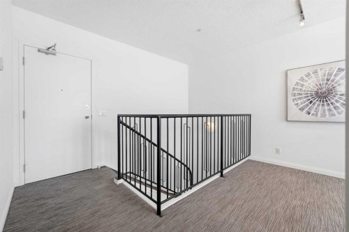 708-108 15 Avenue Se, Calgary, AB - Indoor Photo Showing Other Room