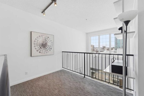 708-108 15 Avenue Se, Calgary, AB - Indoor Photo Showing Other Room