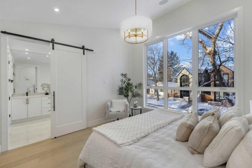631 21 Avenue Nw, Calgary, AB - Indoor Photo Showing Bedroom