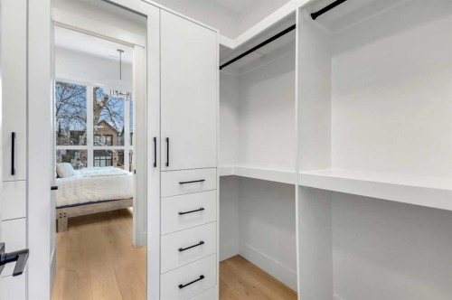 631 21 Avenue Nw, Calgary, AB - Indoor