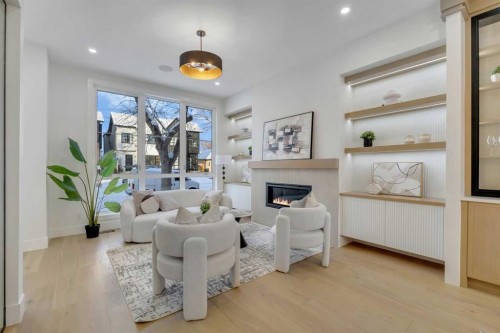 631 21 Avenue Nw, Calgary, AB - Indoor With Fireplace