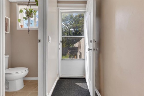 120 Pennsburg Way Se, Calgary, AB - Indoor Photo Showing Bathroom