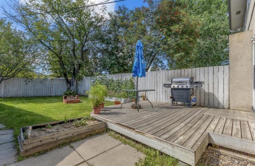 120 Pennsburg Way Se, Calgary, AB - Outdoor
