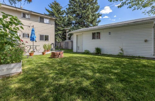 120 Pennsburg Way Se, Calgary, AB - Outdoor