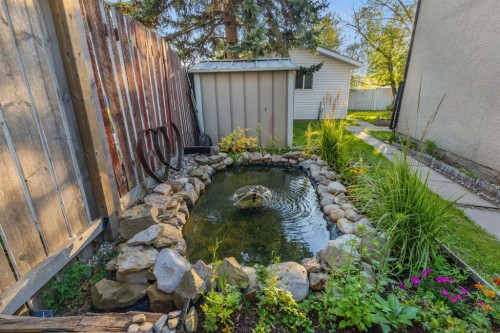 120 Pennsburg Way Se, Calgary, AB - Outdoor