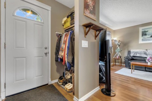 120 Pennsburg Way Se, Calgary, AB - Indoor Photo Showing Other Room