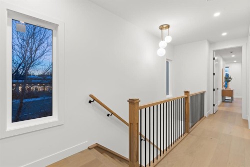 610 24A Street Nw, Calgary, AB - Indoor Photo Showing Other Room