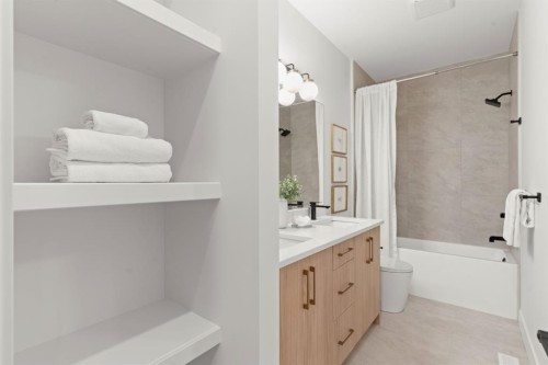 610 24A Street Nw, Calgary, AB - Indoor Photo Showing Bathroom