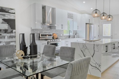 941 West Chestermere Drive, Chestermere, AB - Indoor