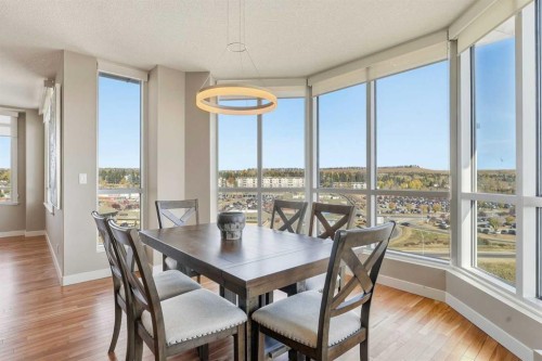 1005-32 Varsity Estates Circle Nw, Calgary, AB - Indoor Photo Showing Dining Room