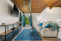 615 Sabrina Road SW Calgary, AB T2W 1Y7