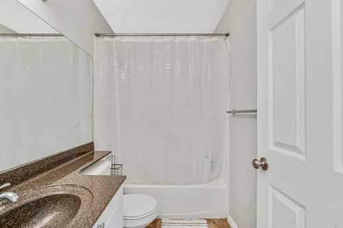 189 Coral Springs Court Ne, Calgary, AB - Indoor Photo Showing Bathroom