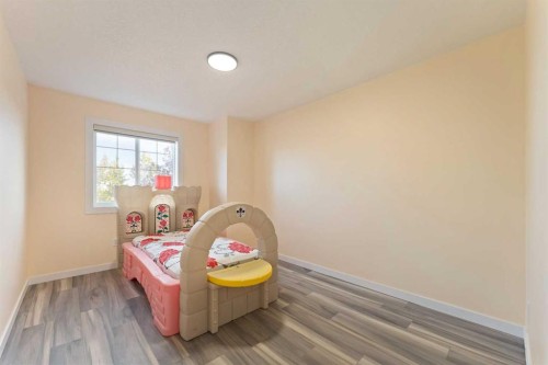 20 Sherwood Circle Nw, Calgary, AB - Indoor Photo Showing Other Room