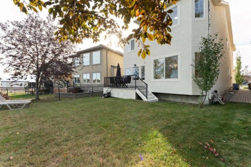 20 Sherwood Circle Nw, Calgary, AB - Outdoor