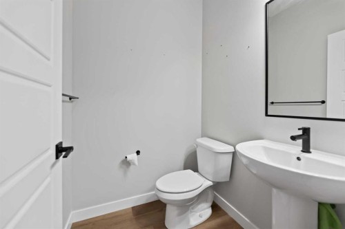 149 Corner Ridge Mews Ne, Calgary, AB - Indoor Photo Showing Bathroom