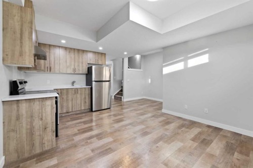 149 Corner Ridge Mews Ne, Calgary, AB - Indoor Photo Showing Kitchen