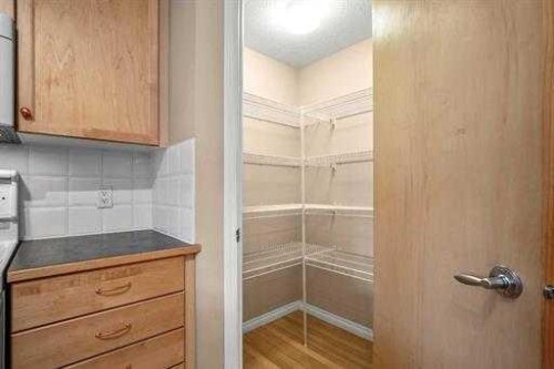 108-15 Everstone Drive Sw, Calgary, AB - Indoor With Storage