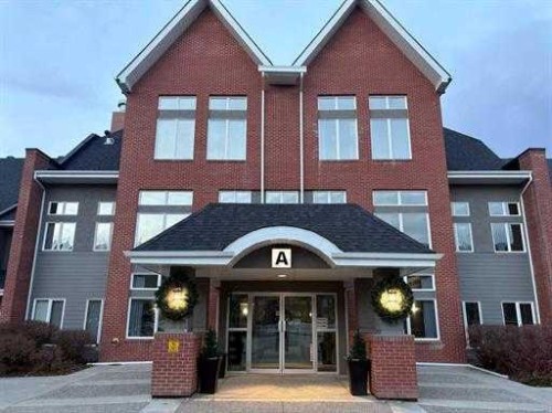 108-15 Everstone Drive Sw, Calgary, AB - Outdoor With Facade