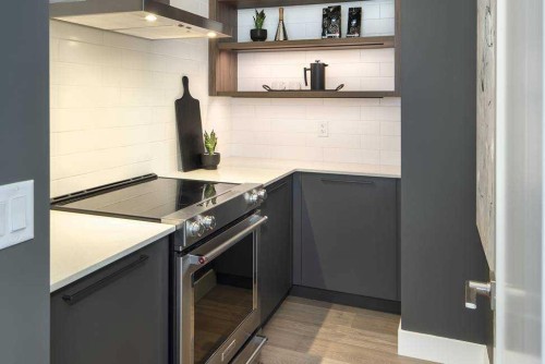 19757 44 Street Se, Calgary, AB - Indoor Photo Showing Kitchen