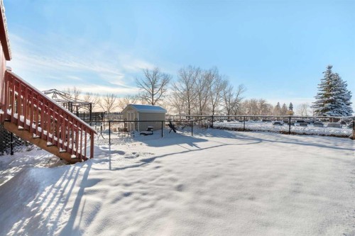 17 Deer Coulee Drive, Didsbury, AB - Outdoor