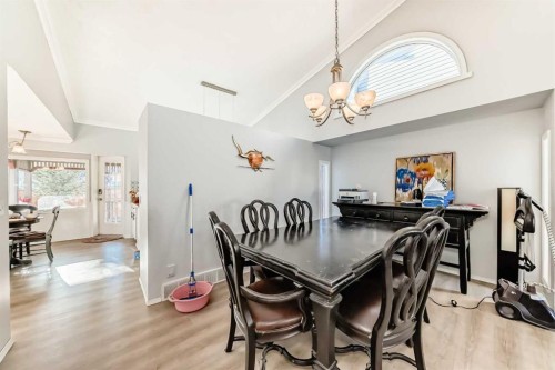 1221 Millview Road Sw, Calgary, AB - Indoor Photo Showing Dining Room