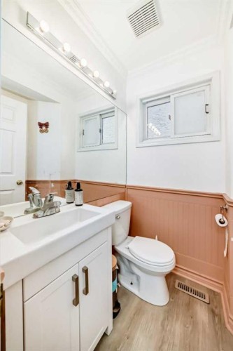 1221 Millview Road Sw, Calgary, AB - Indoor Photo Showing Bathroom
