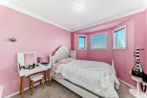 1221 Millview Road Sw, Calgary, AB - Indoor Photo Showing Bedroom
