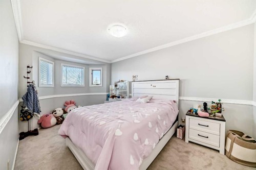 1221 Millview Road Sw, Calgary, AB - Indoor Photo Showing Bedroom
