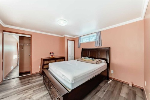1221 Millview Road Sw, Calgary, AB - Indoor Photo Showing Bedroom