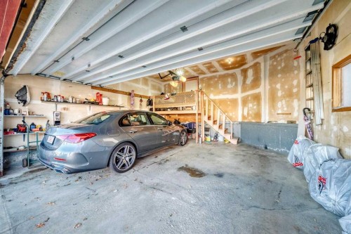 1221 Millview Road Sw, Calgary, AB - Indoor Photo Showing Garage