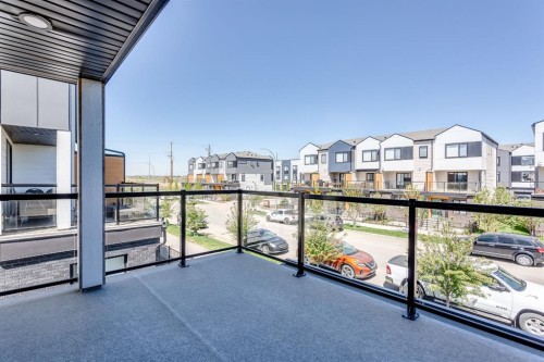 8521 19 Avenue Se, Calgary, AB - Outdoor With Balcony