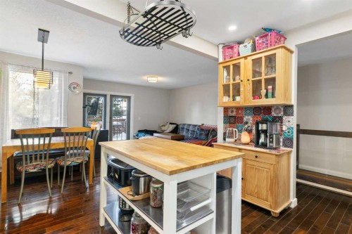 37 Benchlands Drive, Cochrane, AB - Indoor Photo Showing Other Room