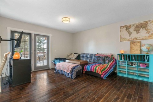 37 Benchlands Drive, Cochrane, AB - Indoor Photo Showing Bedroom