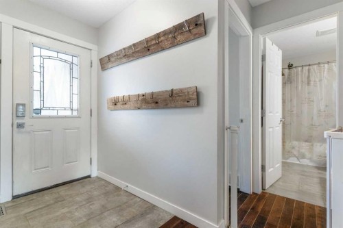 37 Benchlands Drive, Cochrane, AB - Indoor Photo Showing Other Room