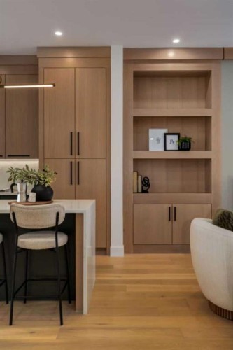 4834 22 Avenue Nw, Calgary, AB - Indoor Photo Showing Other Room