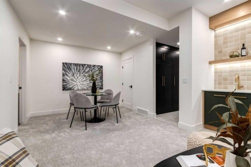 4834 22 Avenue Nw, Calgary, AB - Indoor