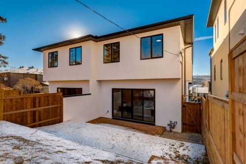 4834 22 Avenue Nw, Calgary, AB - Outdoor With Exterior