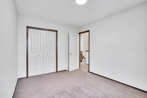 142 Everoak Green Sw, Calgary, AB - Indoor Photo Showing Other Room