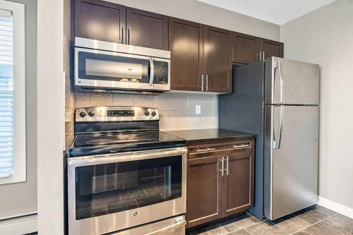 1414-1317 27 Street Se, Calgary, AB - Indoor Photo Showing Kitchen