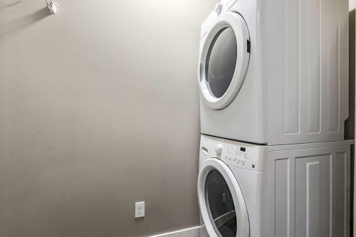 1414-1317 27 Street Se, Calgary, AB - Indoor Photo Showing Laundry Room