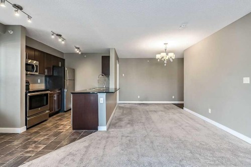 1414-1317 27 Street Se, Calgary, AB - Indoor Photo Showing Kitchen