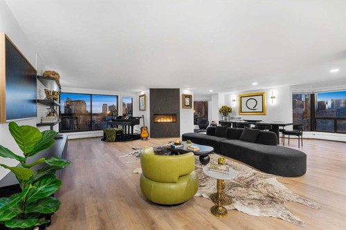 601-320 Meredith Road Ne, Calgary, AB - Indoor Photo Showing Other Room