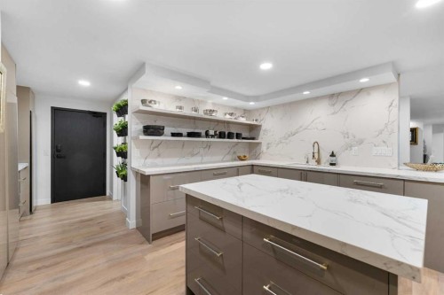 601-320 Meredith Road Ne, Calgary, AB - Indoor