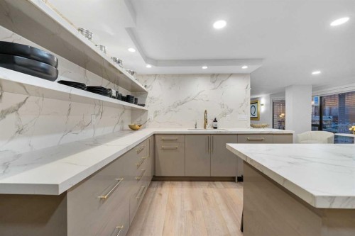 601-320 Meredith Road Ne, Calgary, AB - Indoor Photo Showing Kitchen