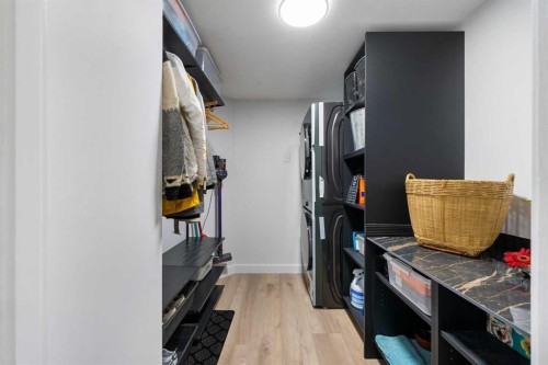 601-320 Meredith Road Ne, Calgary, AB - Indoor